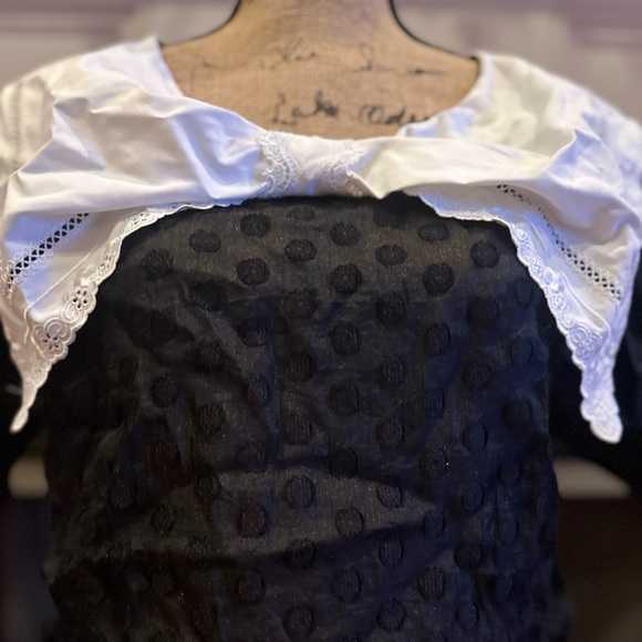 Sister Jane Black Top with White Lace Collar - Picture 5 of 12